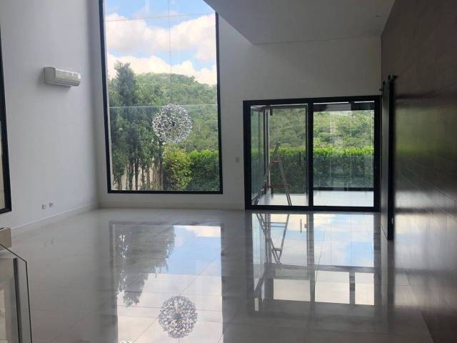 Casa para Venda em Santana de Parnaíba - 5