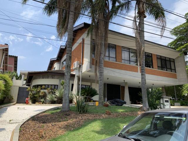 #692 - Casa para Locação em Santana de Parnaíba - SP