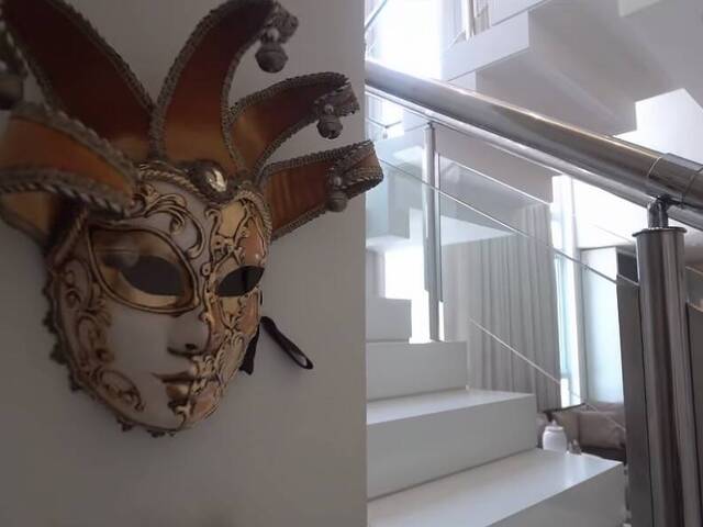 #585 - Casa para Venda em Santana de Parnaíba - SP