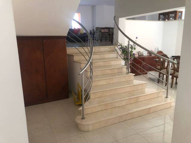 #704 - Casa para Venda em Barueri - SP