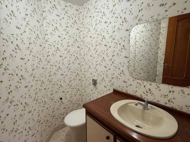 Casa para Venda em Santana de Parnaíba - 1