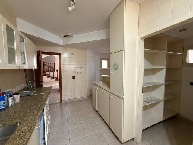 Casa para Venda em Santana de Parnaíba - 4
