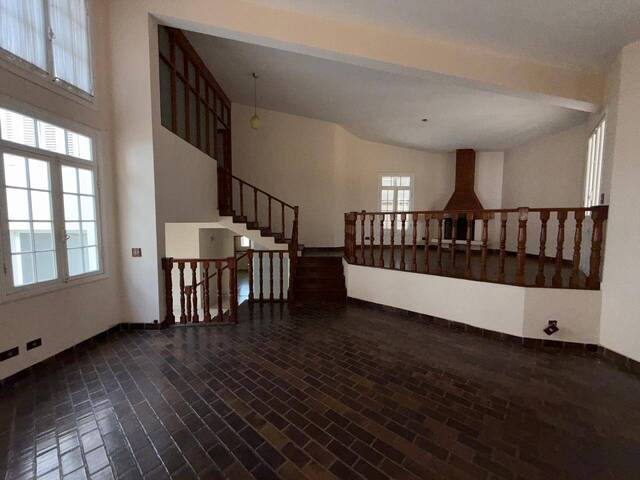 Casa para Venda em Santana de Parnaíba - 2