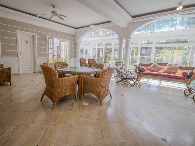 #702 - Casa para Venda em Barueri - SP