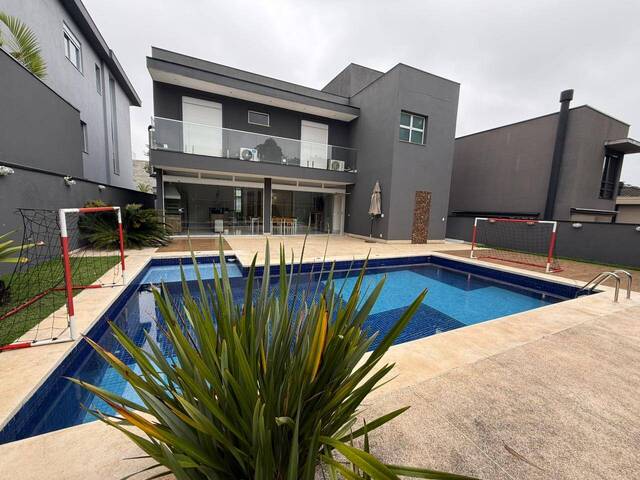 #729 - Casa para Venda em Santana de Parnaíba - SP