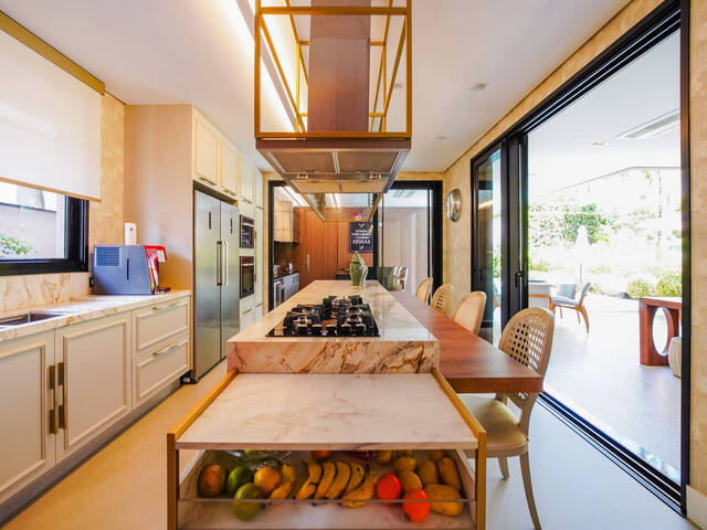 #740 - Casa para Venda em Santana de Parnaíba - SP