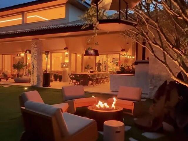 #731 - Casa para Venda em Santana de Parnaíba - SP