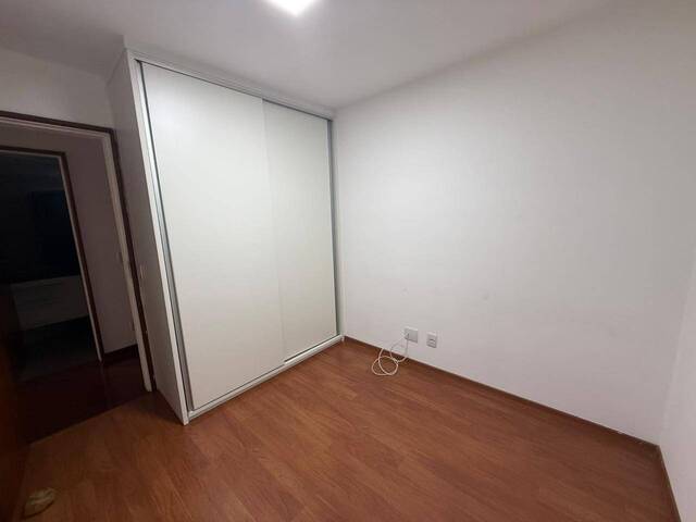 #751 - Apartamento para Venda em Barueri - SP
