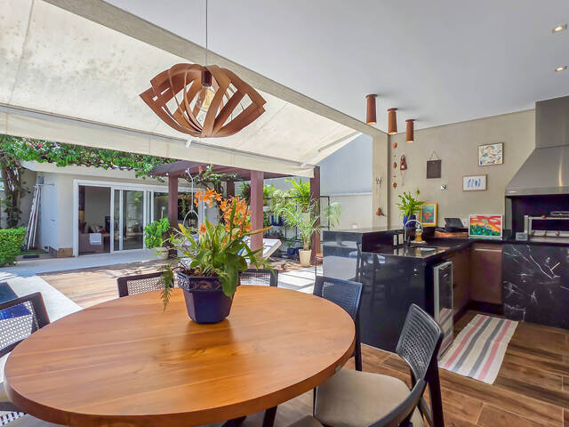 #756 - Casa para Venda em Santana de Parnaíba - SP