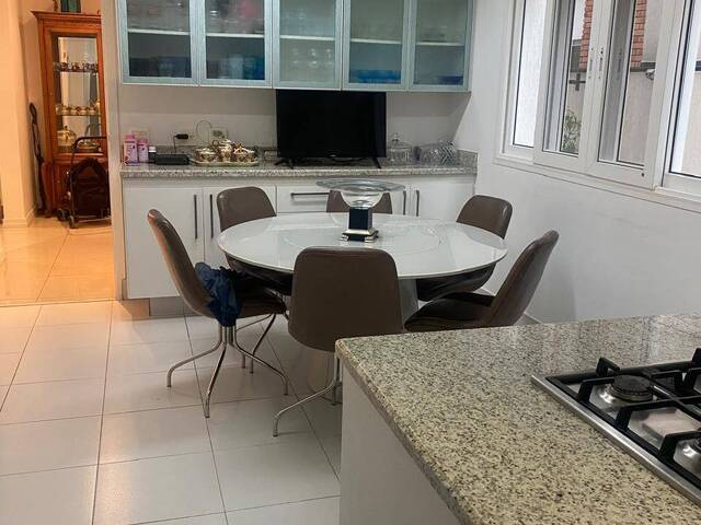 Casa para Venda em Santana de Parnaíba - 4