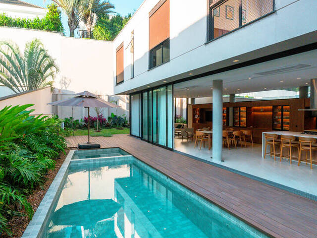Casa para Venda em Santana de Parnaíba - 5