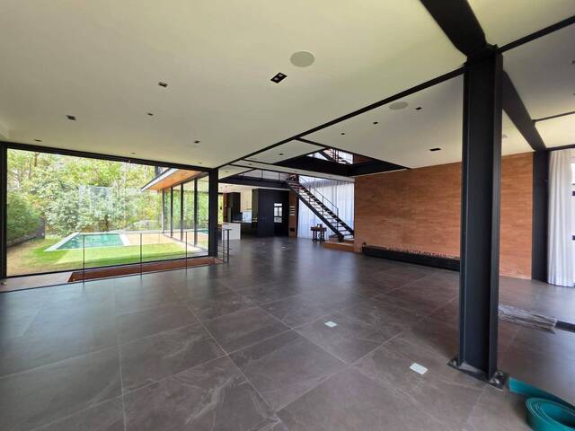 Casa para Venda em Santana de Parnaíba - 2