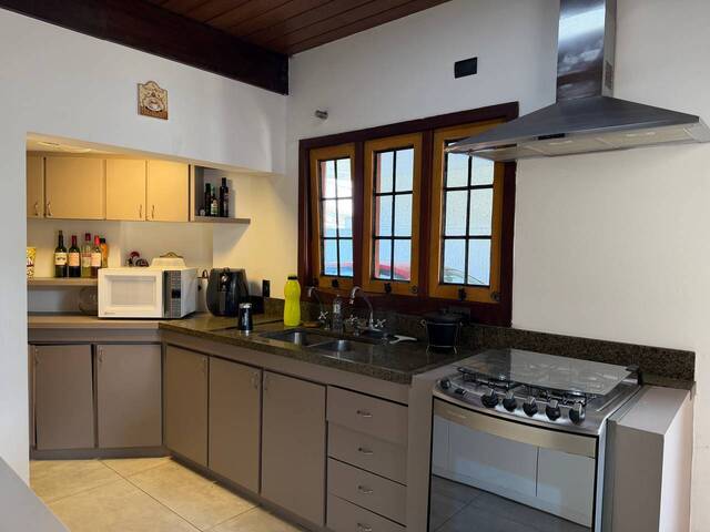 Casa para Venda em Santana de Parnaíba - 3