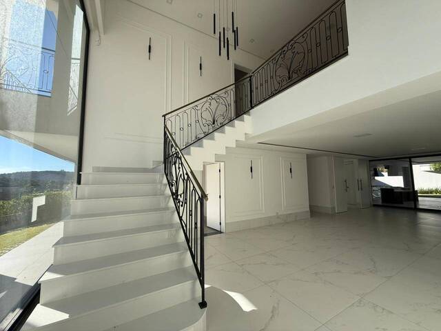 Casa para Venda em Santana de Parnaíba - 1