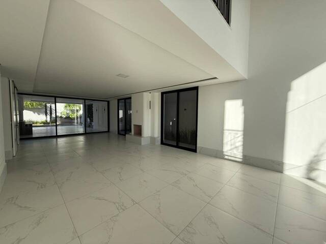 Casa para Venda em Santana de Parnaíba - 5