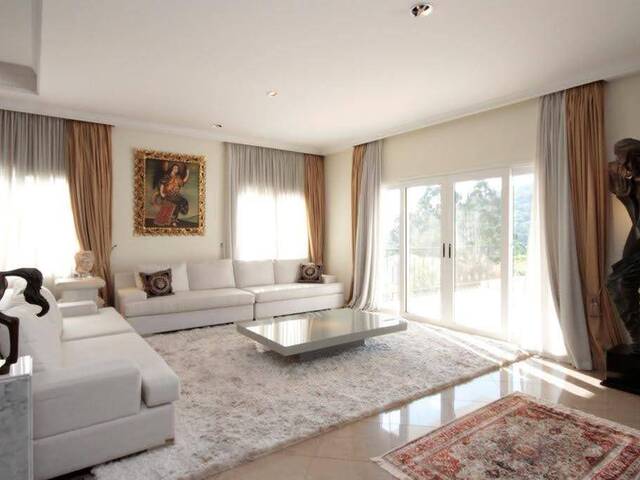 Casa para Venda em Santana de Parnaíba - 2