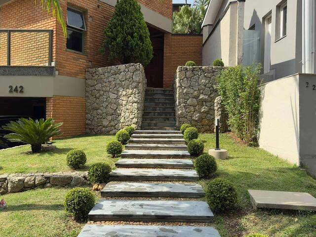 Casa para Venda em Santana de Parnaíba - 1