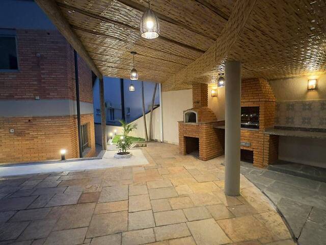 Casa para Venda em Santana de Parnaíba - 2